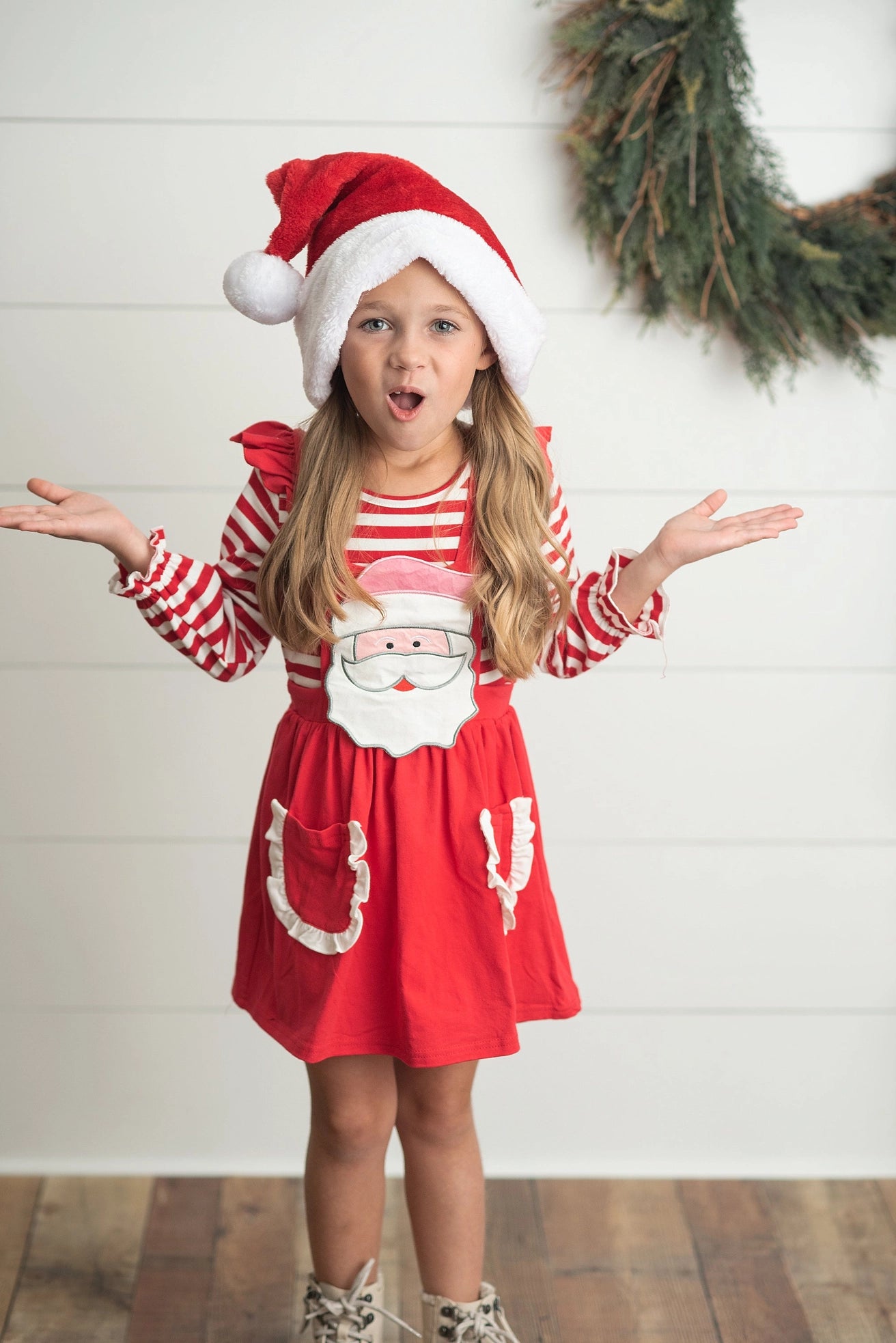 Striped Santa Ruffle Pocket Christmas Set